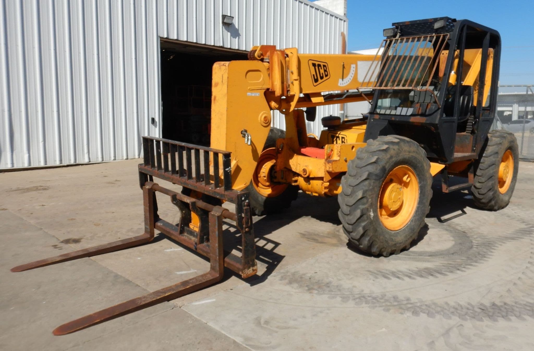2004 JCB 506CHL telehandler - Side view