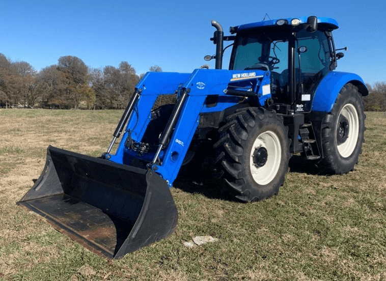 2013 New Holland T6.155 MFWD tractor - Side view