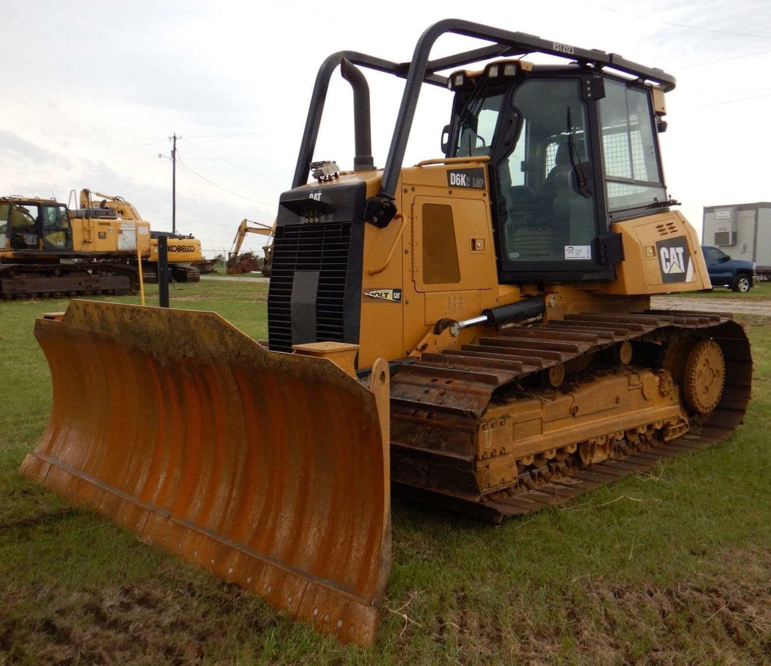 2016 Caterpillar D6K2 LGP dozer - Side view
