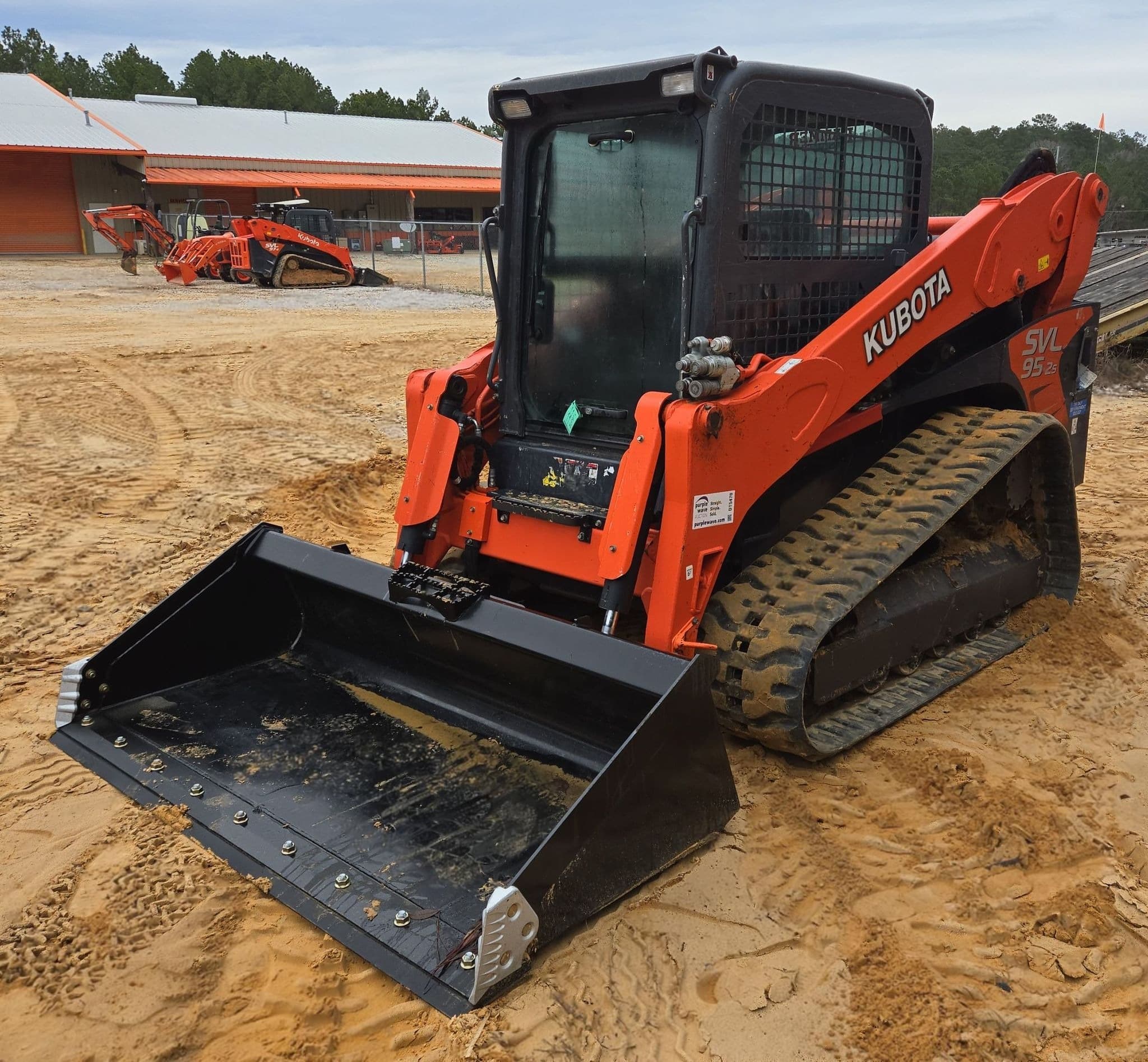 2021 Kubota SVL95-2S tracked skid steer loader - Side view